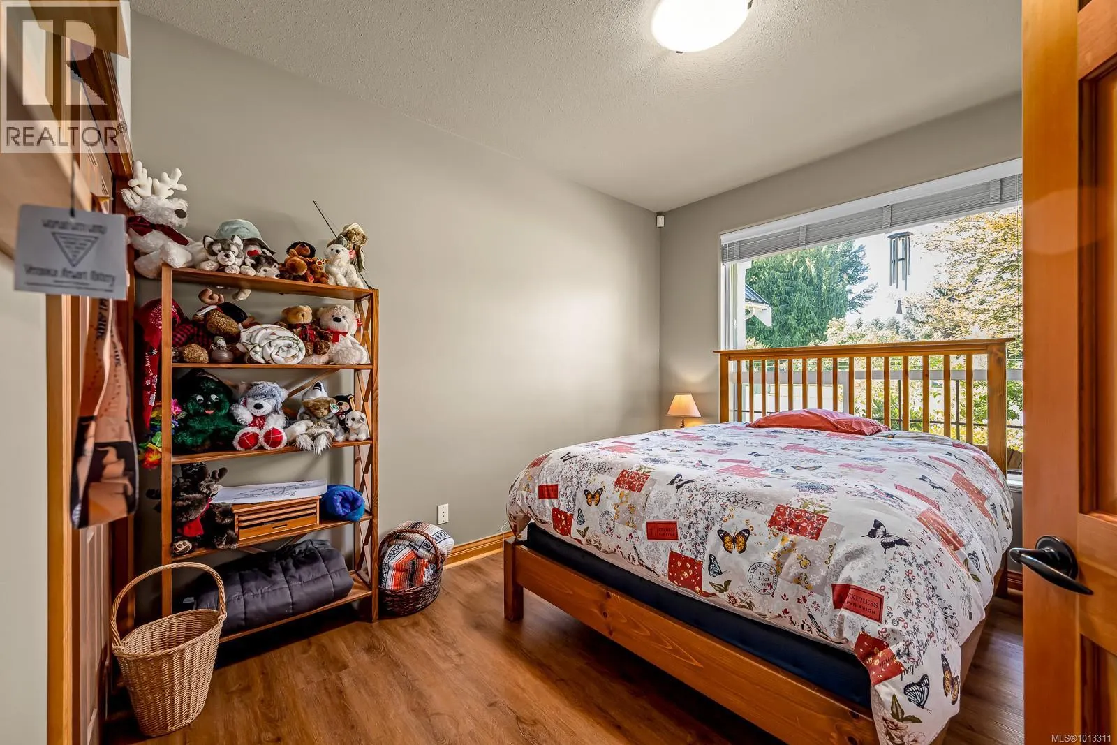2435 Charleville Rd