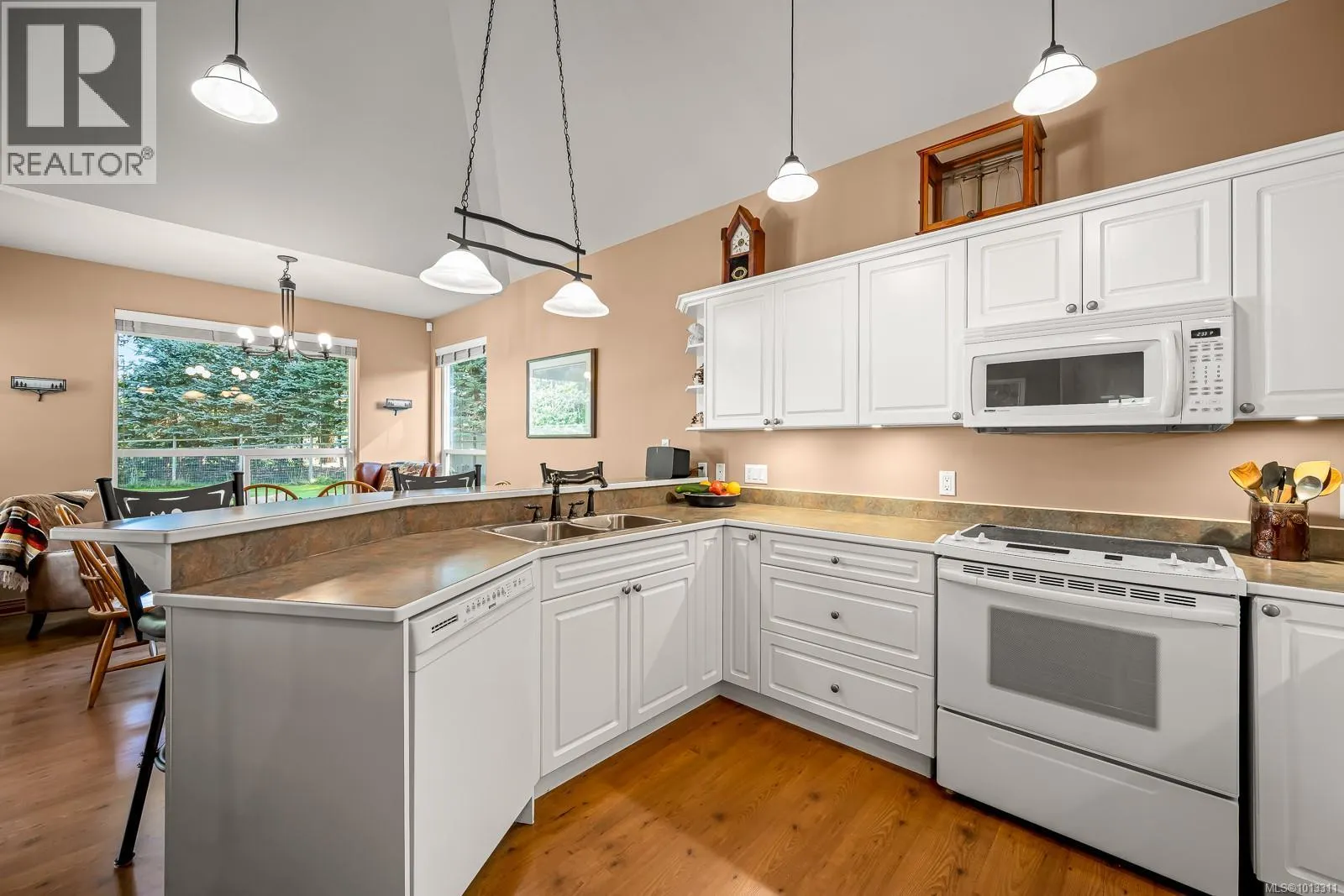 2435 Charleville Rd