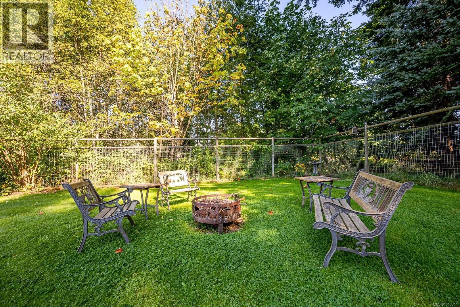 2435 Charleville Rd