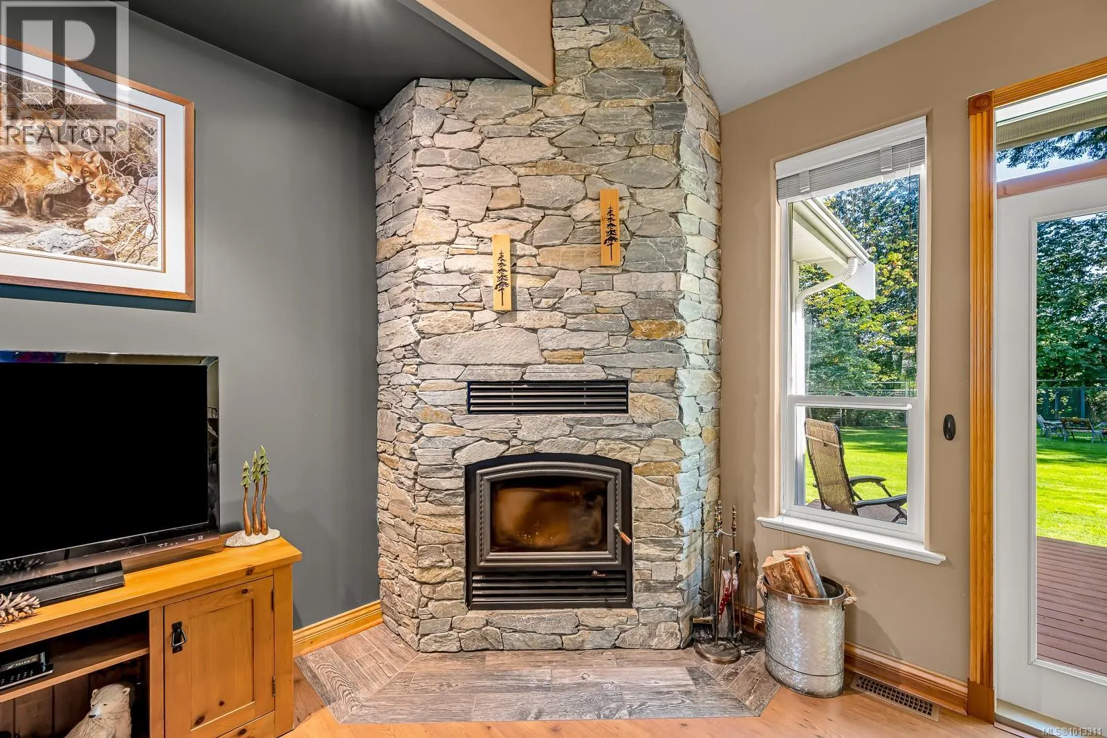 2435 Charleville Rd