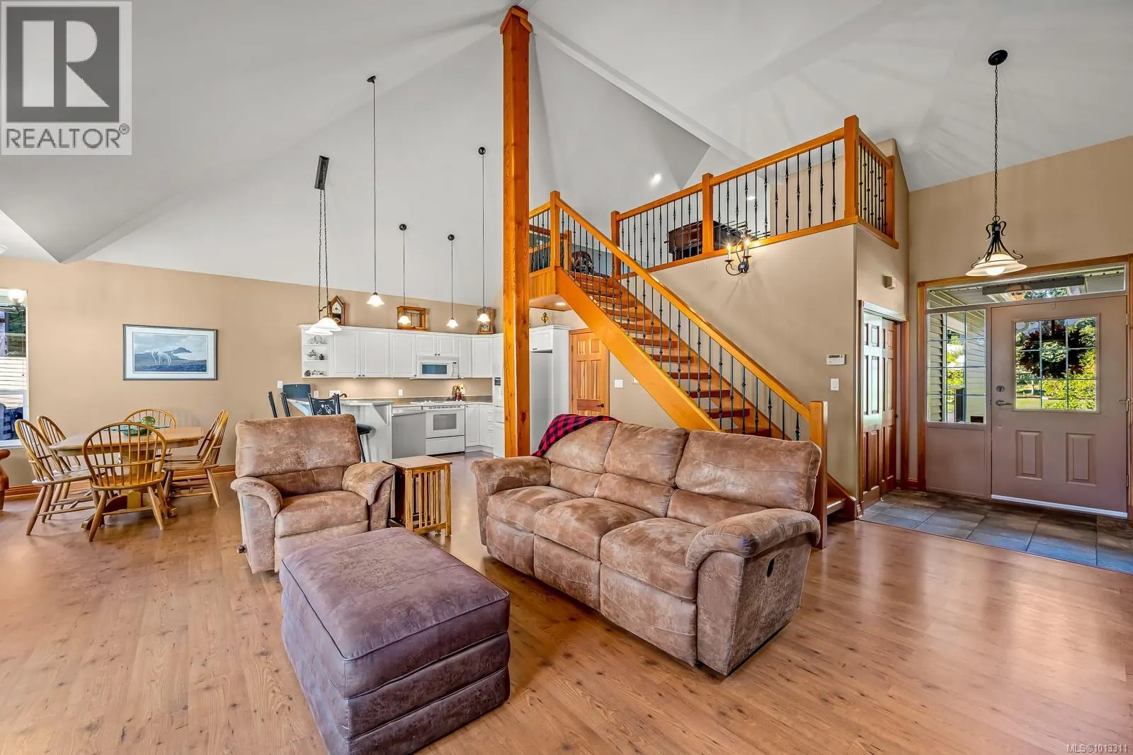 2435 Charleville Rd