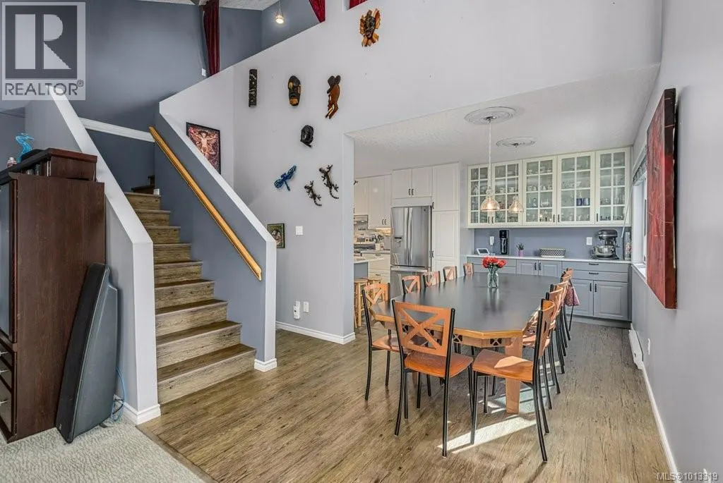 D 828 Washington Way