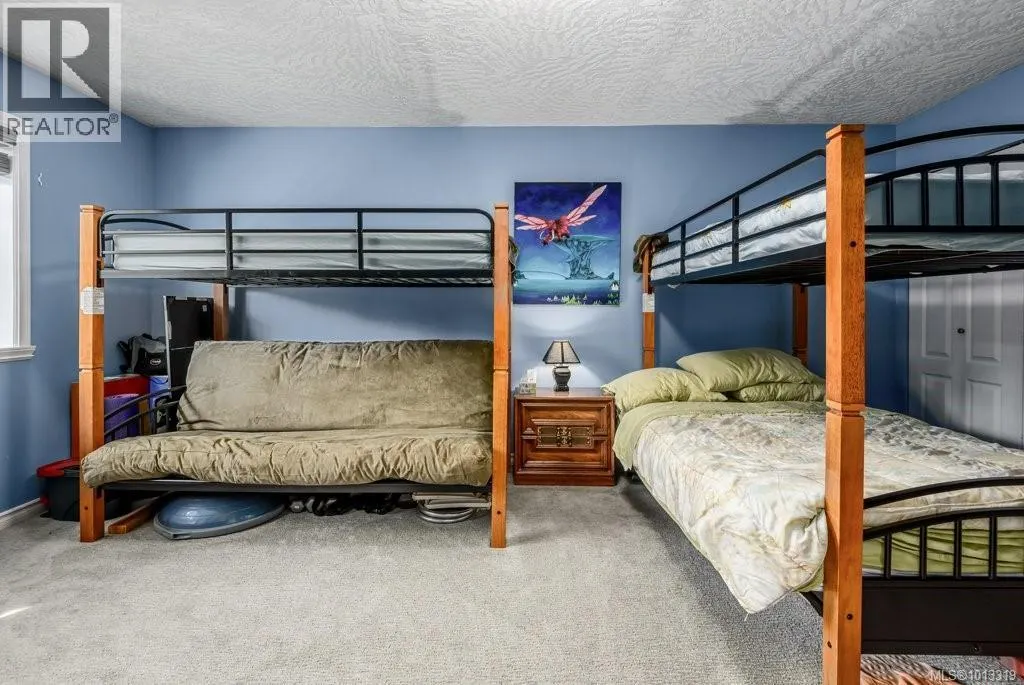 D 828 Washington Way
