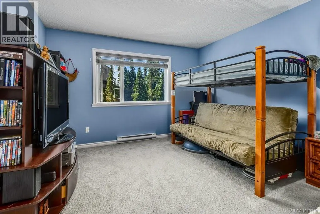 D 828 Washington Way