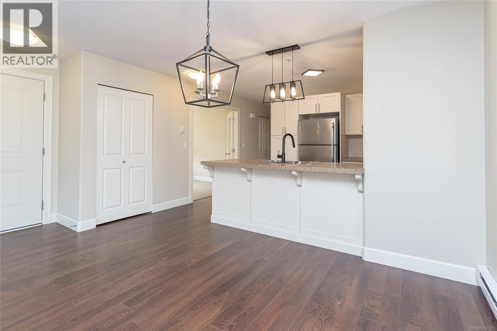 201 4436 Hedgestone Pl