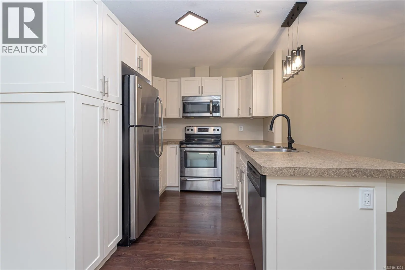 201 4436 Hedgestone Pl
