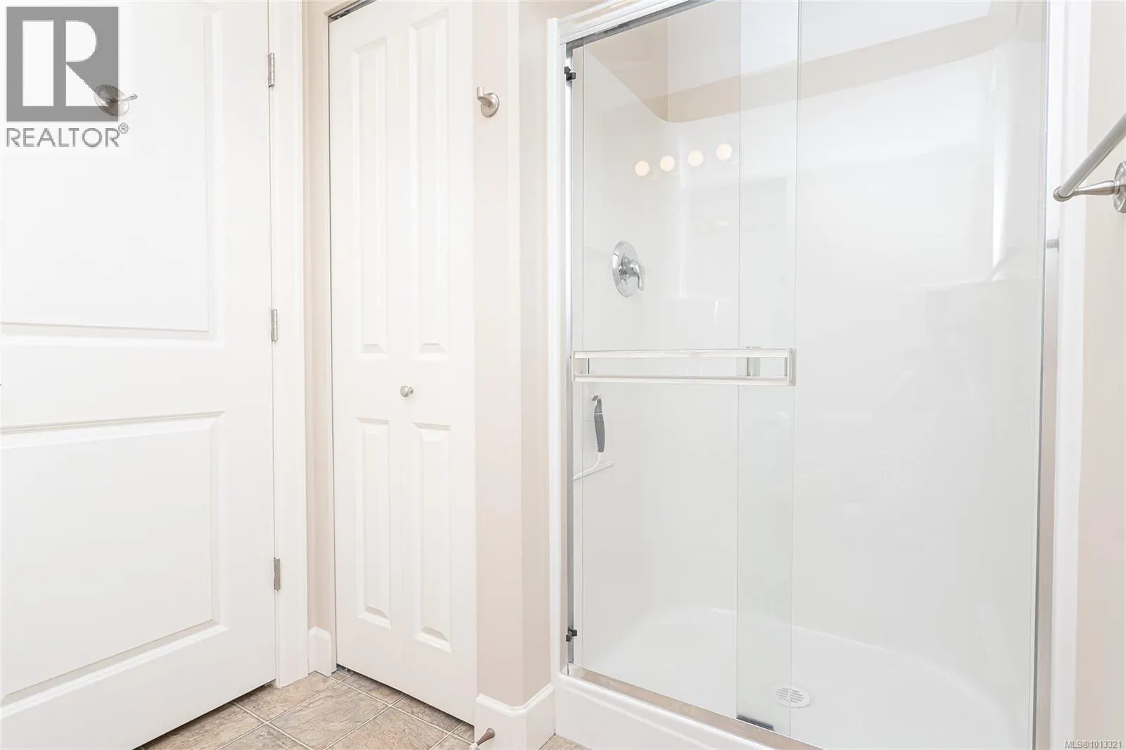 201 4436 Hedgestone Pl