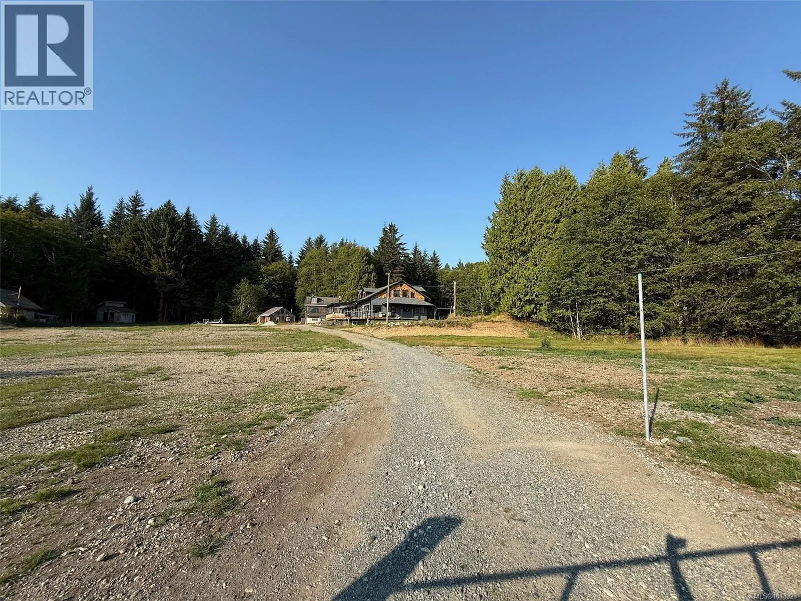 305 Kaleva Rd