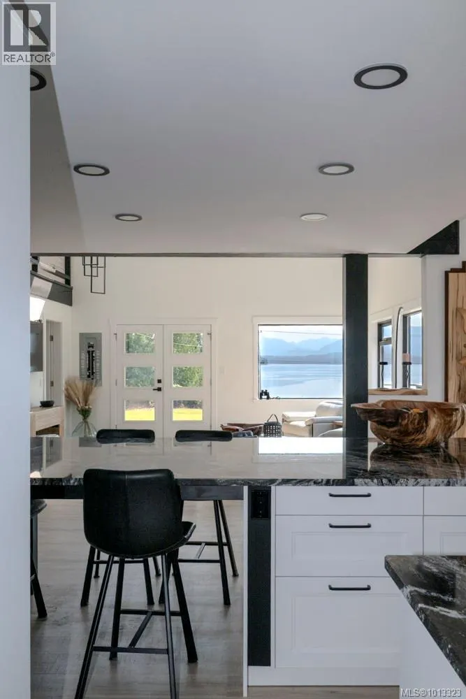 305 Kaleva Rd