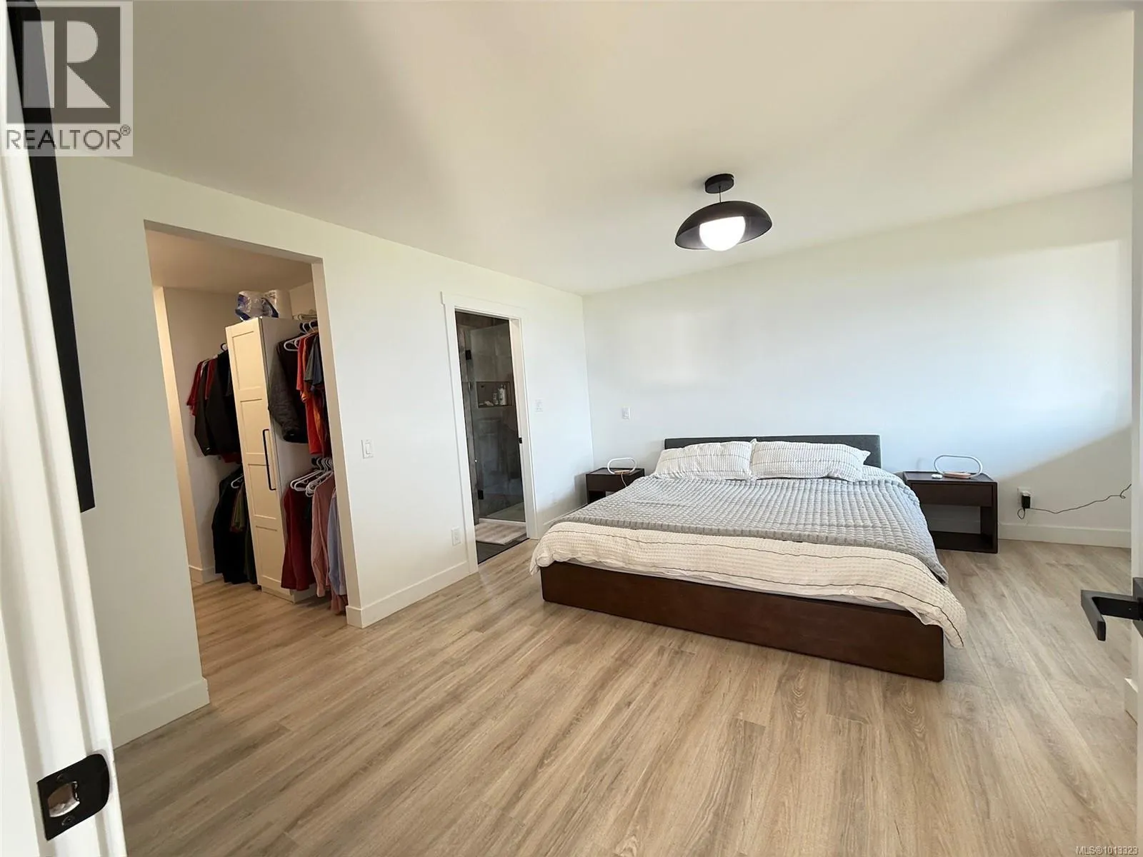 305 Kaleva Rd