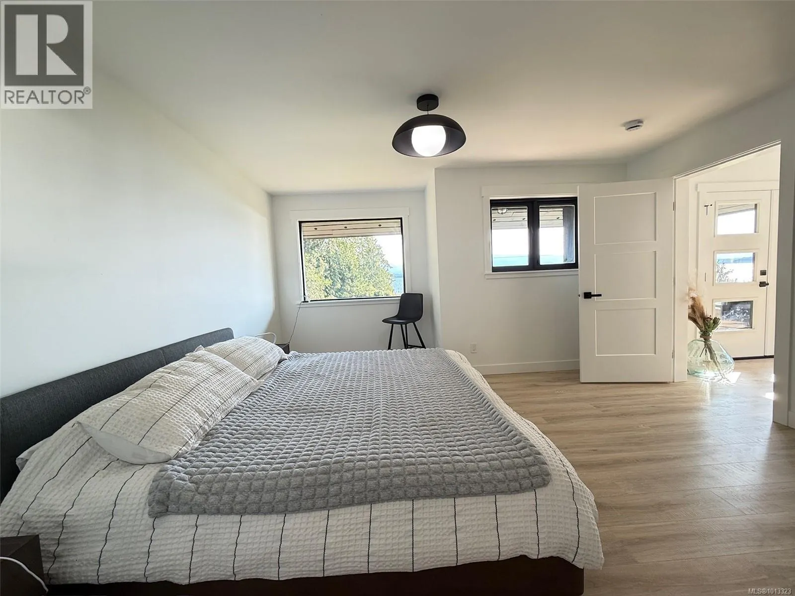 305 Kaleva Rd