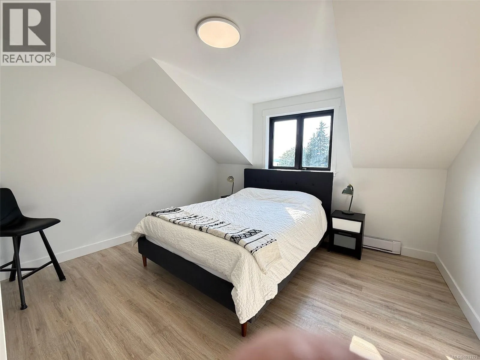 305 Kaleva Rd