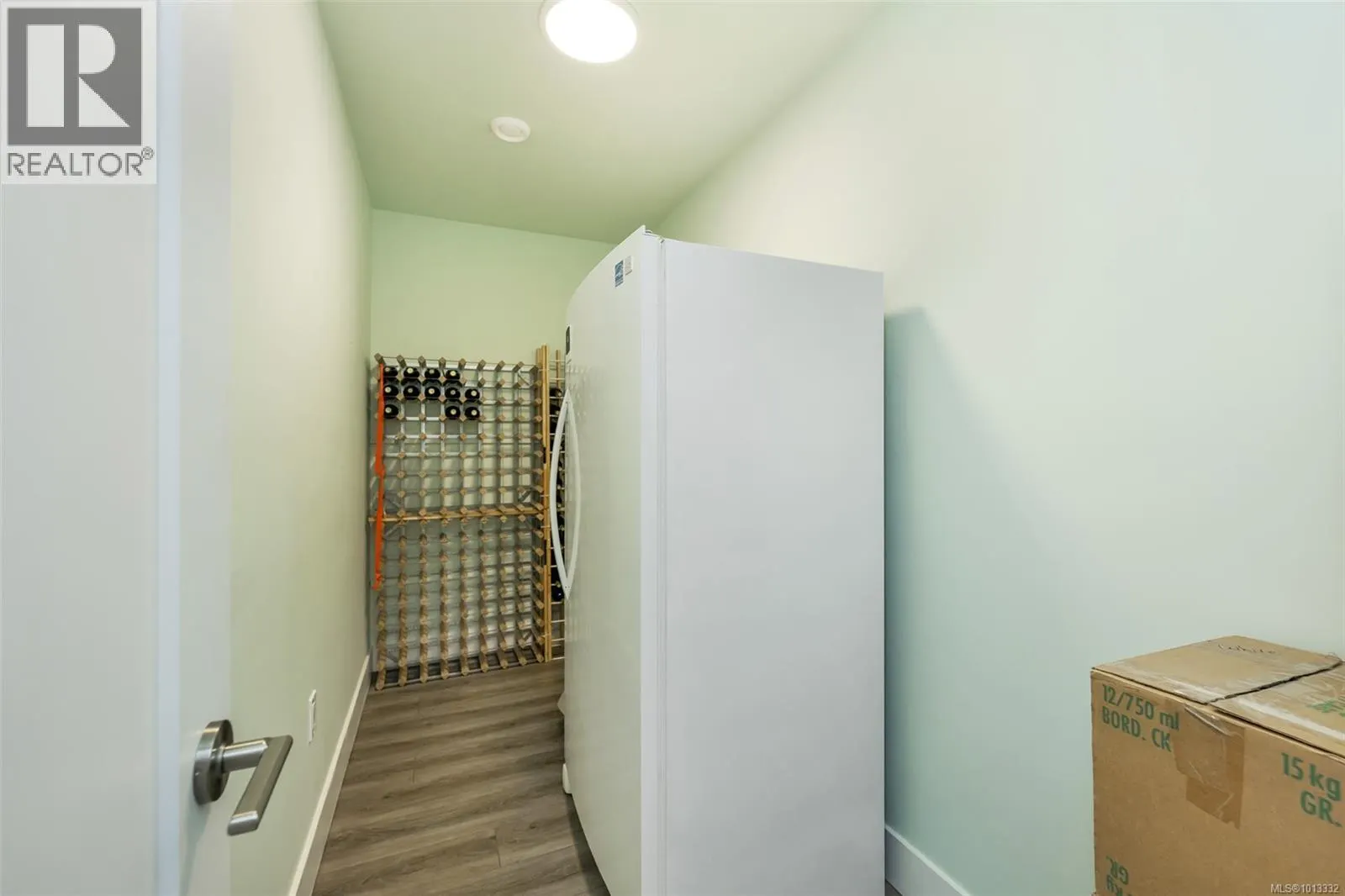 283 Edgewood Cres