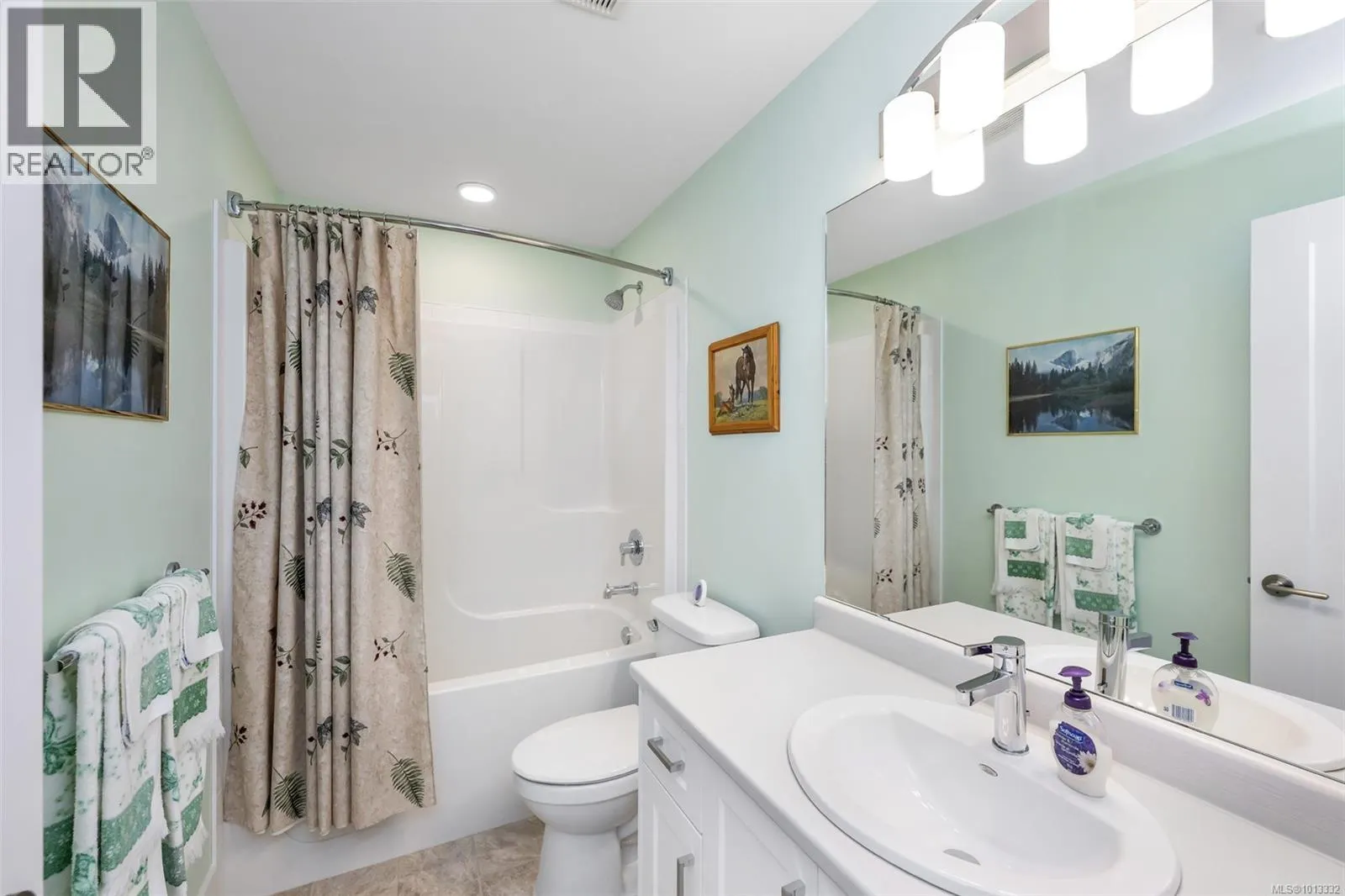 283 Edgewood Cres