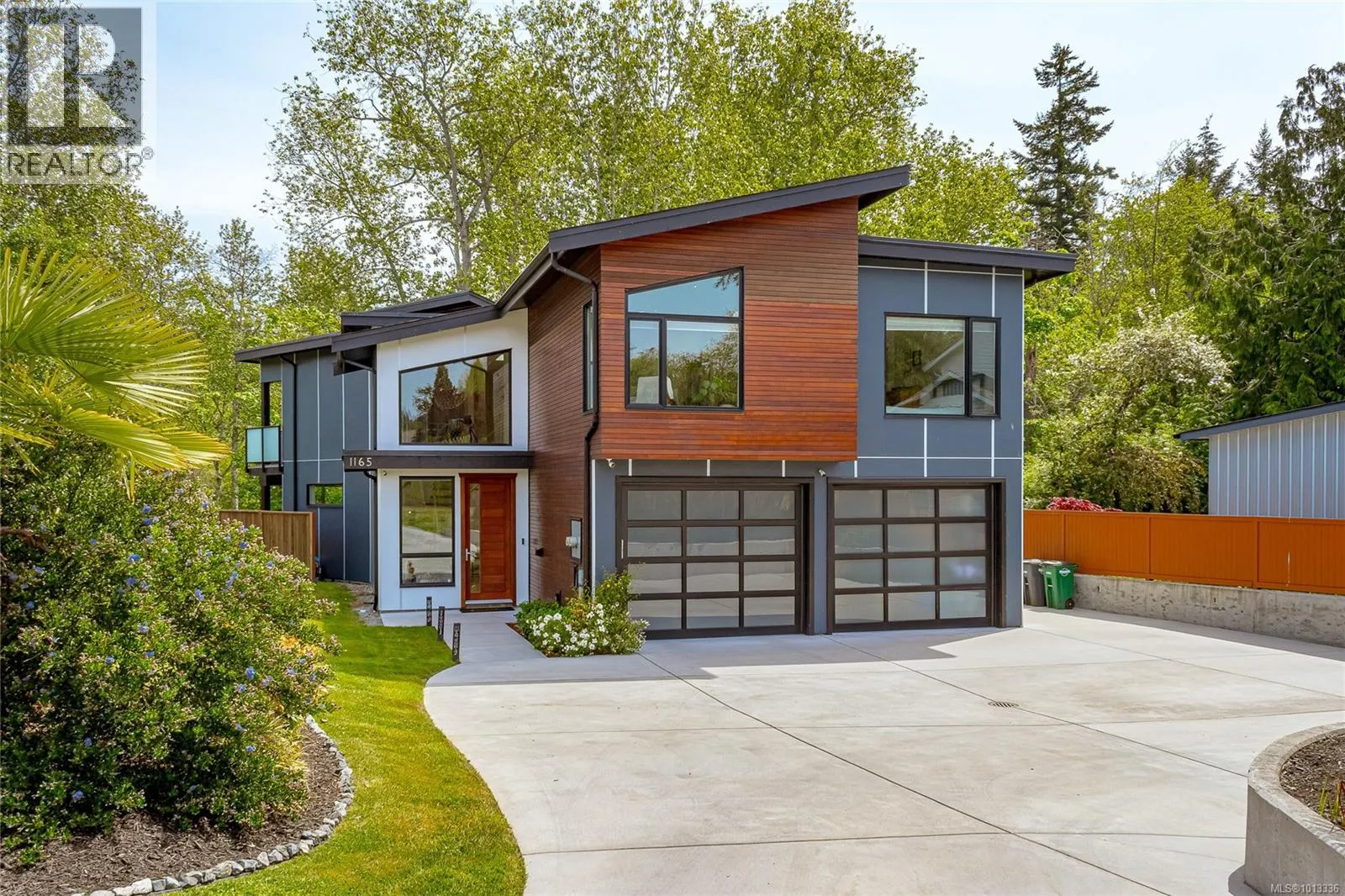 1165 Royal Oak Dr