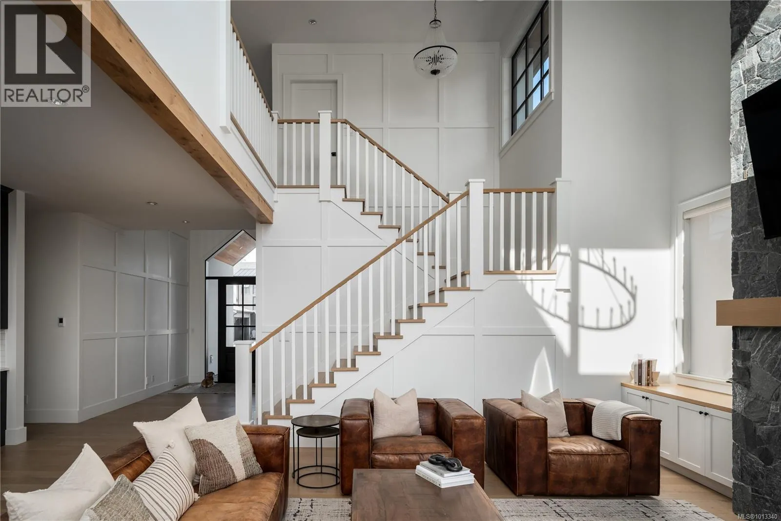 2045 Pinehurst Terr