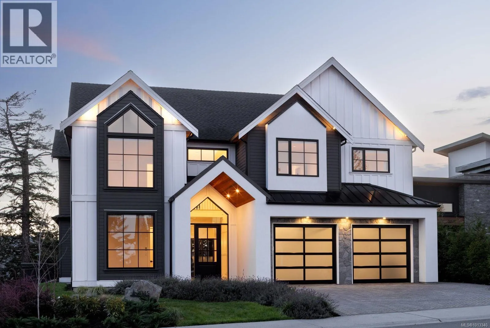2045 Pinehurst Terr