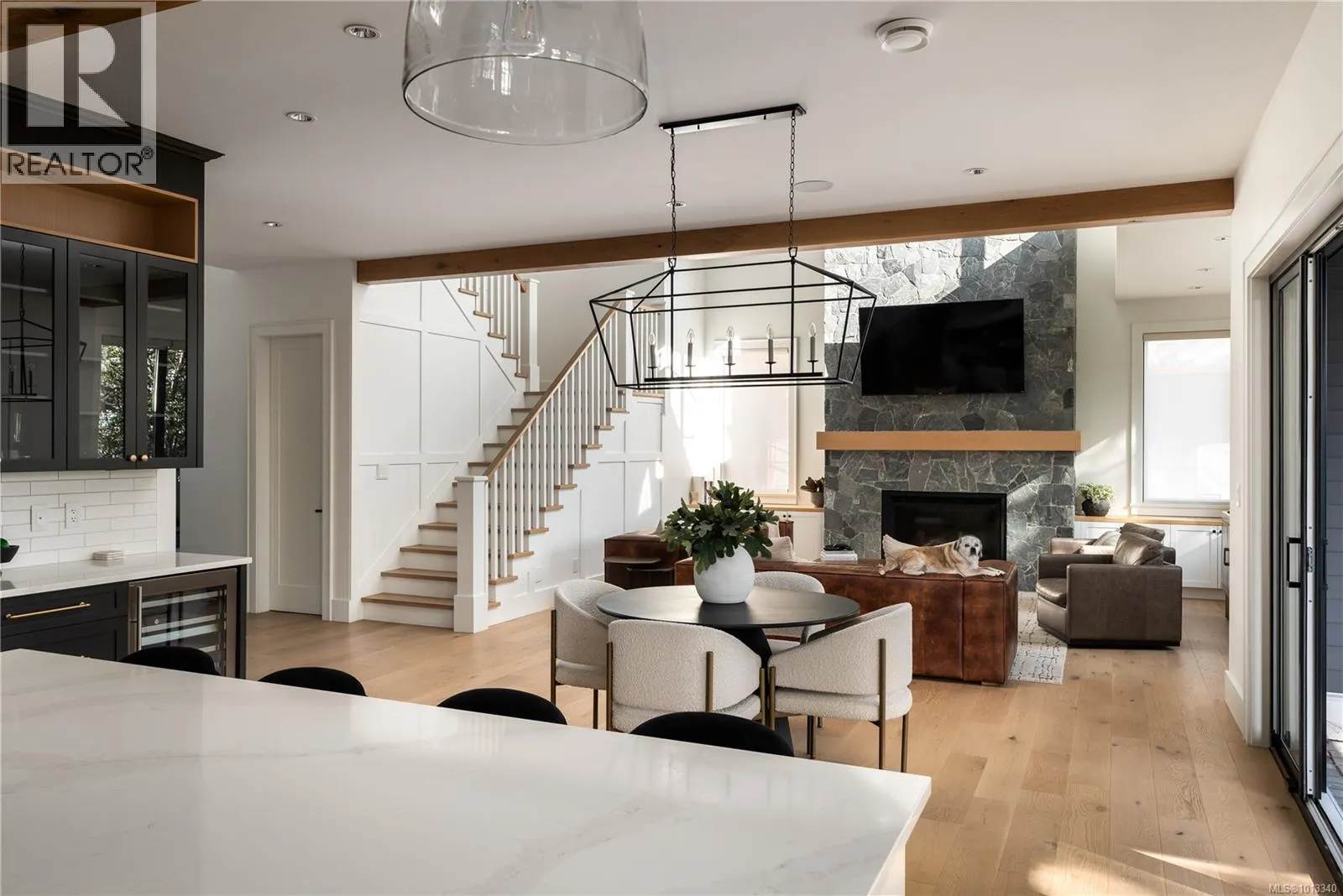 2045 Pinehurst Terr