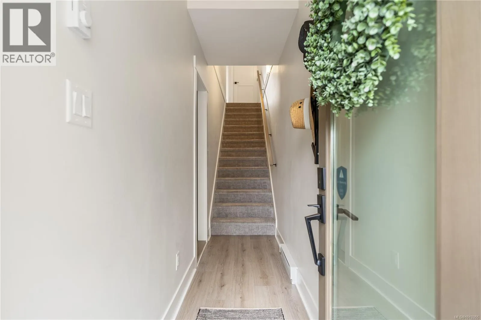 1161 Moonstone Loop