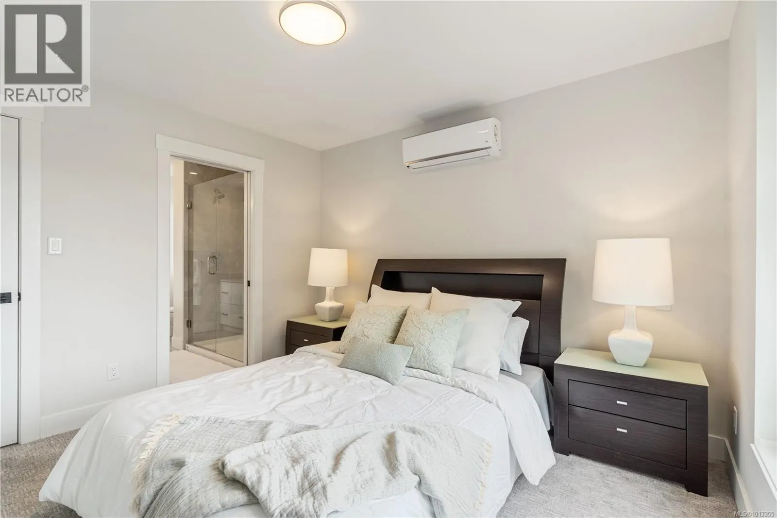 1161 Moonstone Loop