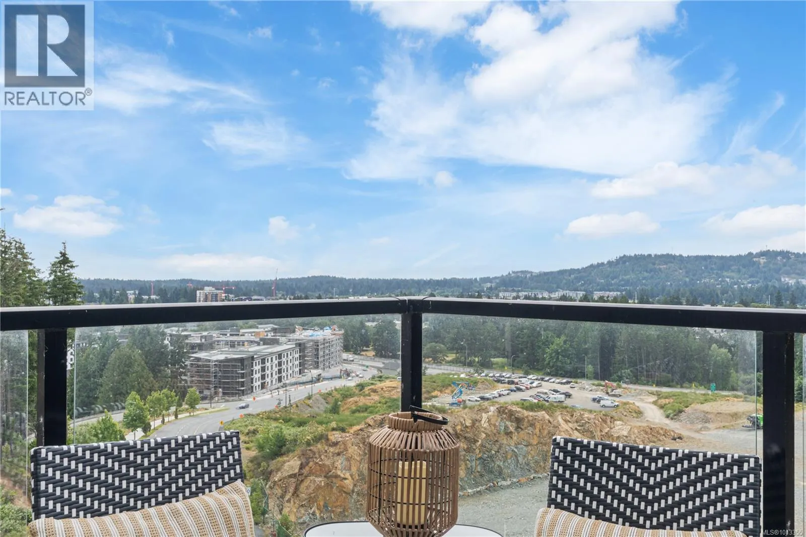 1161 Moonstone Loop