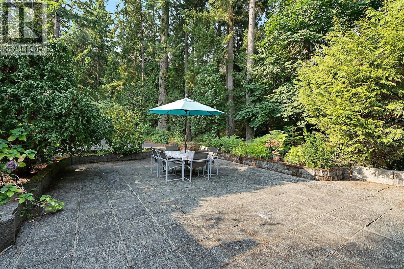 1661 Lands End Rd