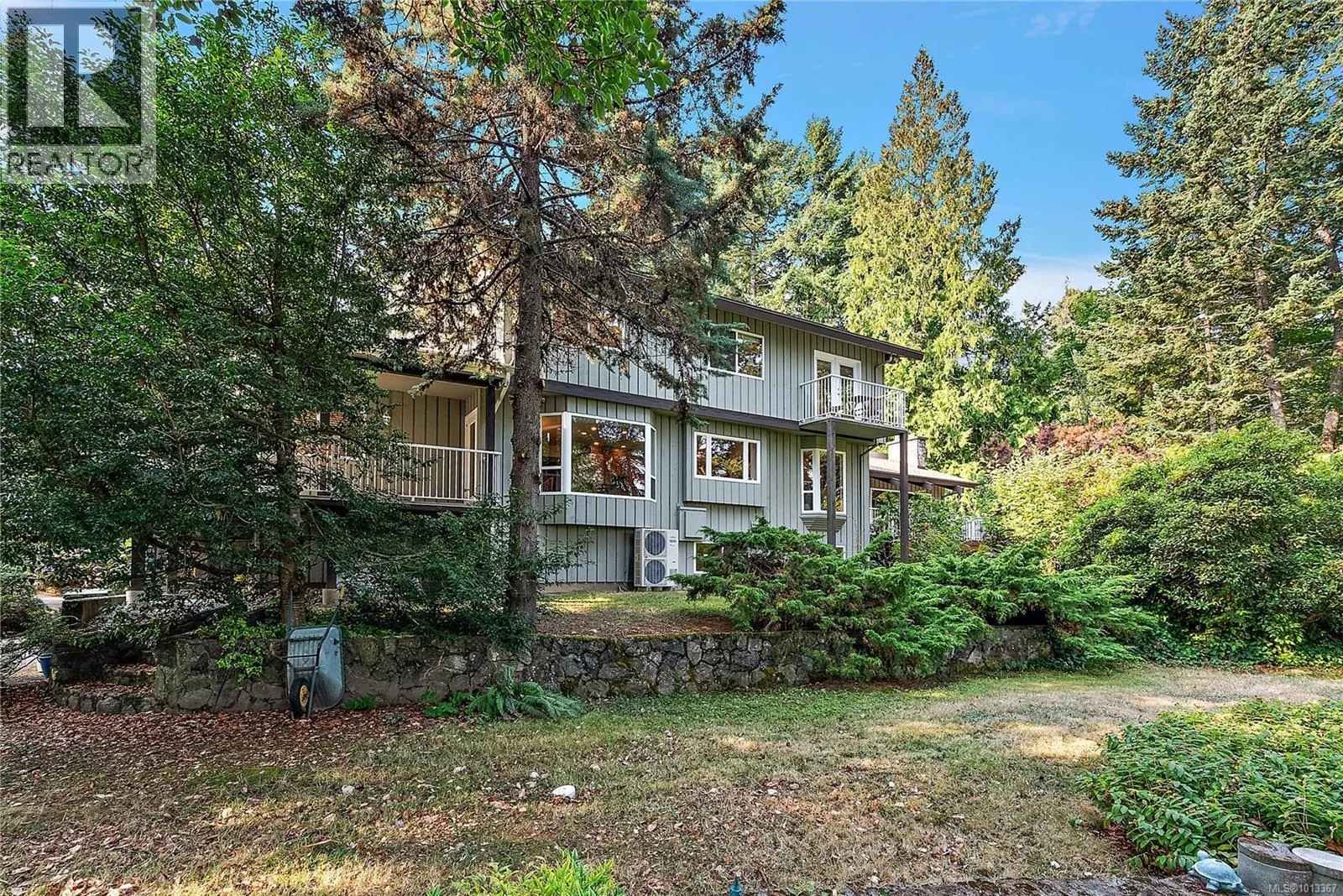 1661 Lands End Rd