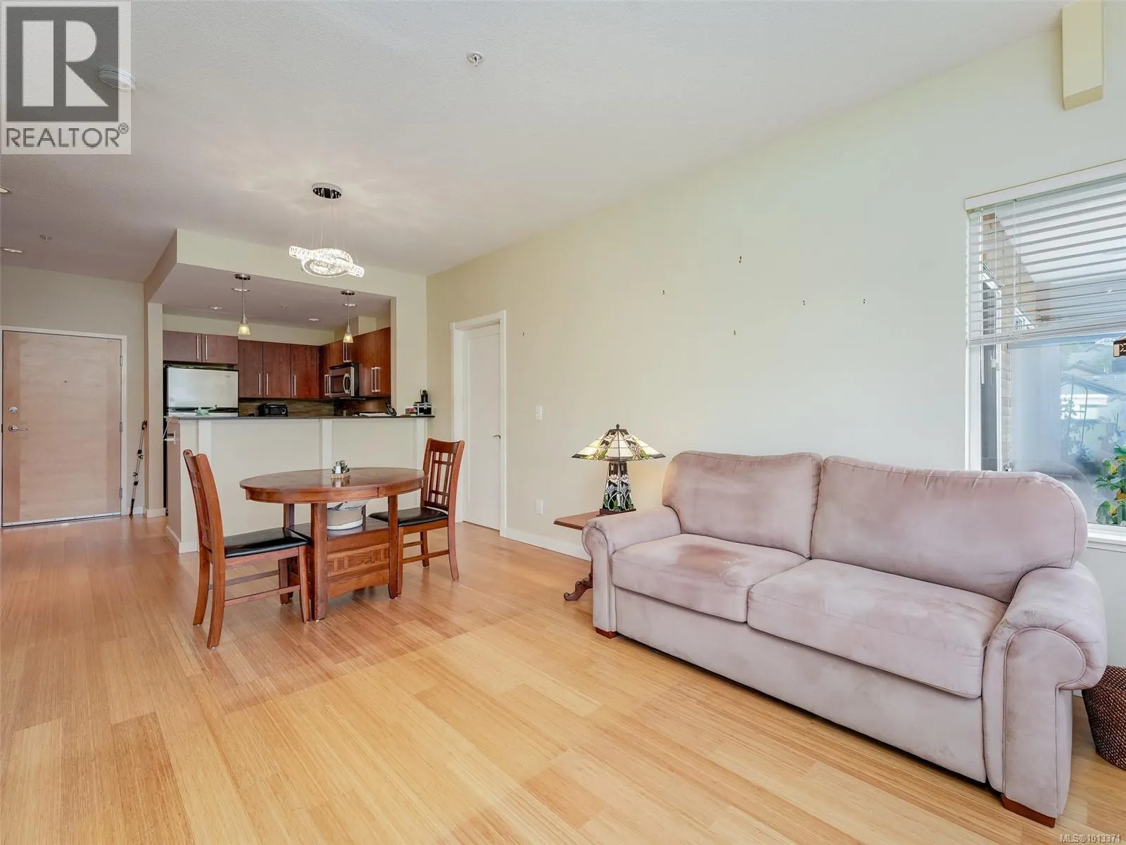 301 611 Brookside Rd