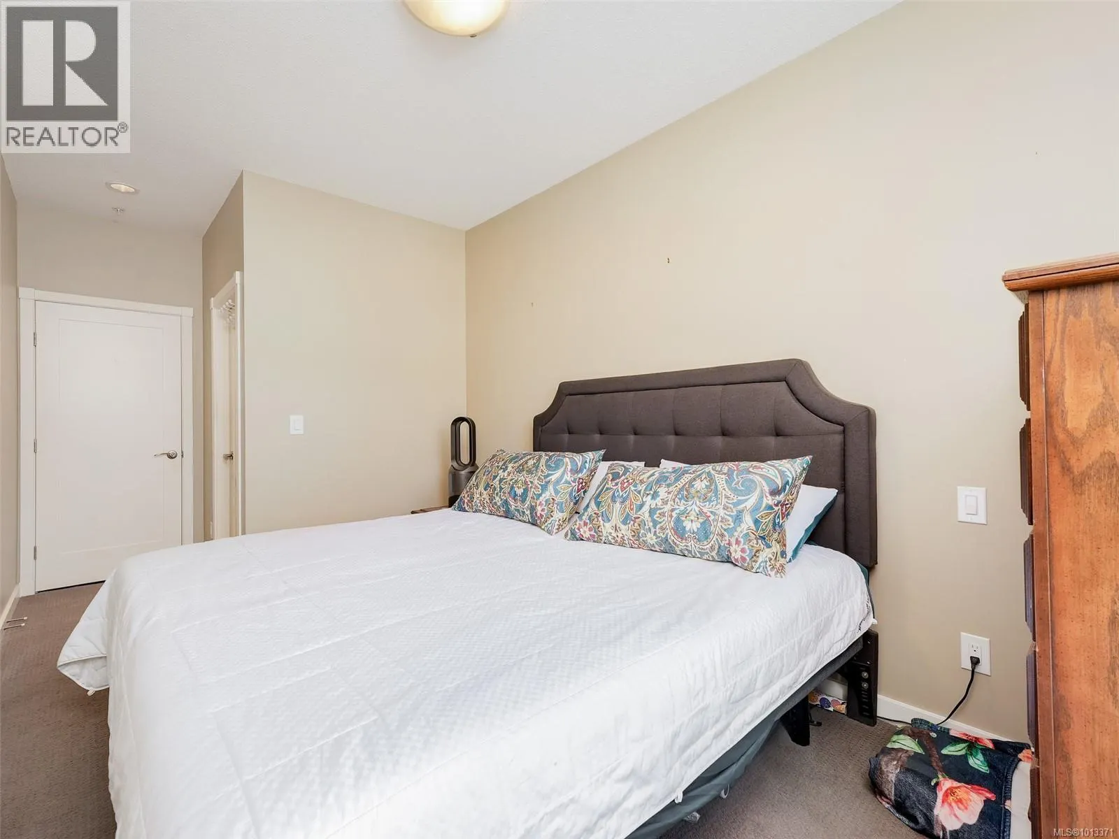 301 611 Brookside Rd