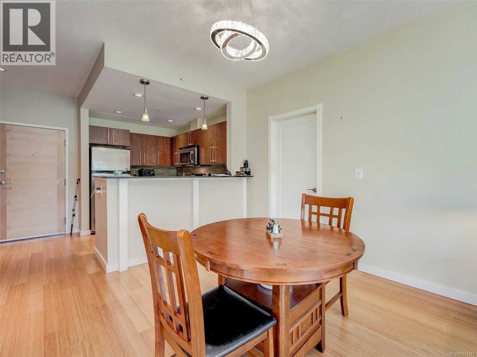 301 611 Brookside Rd