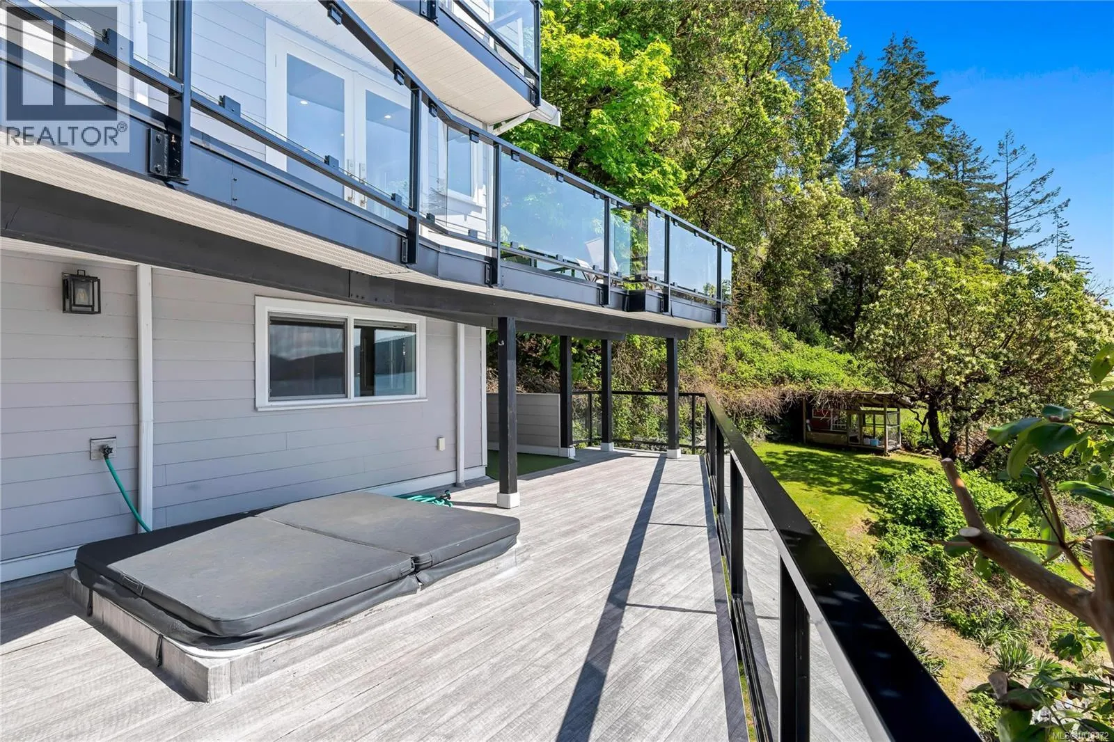 468 Arbutus Ave