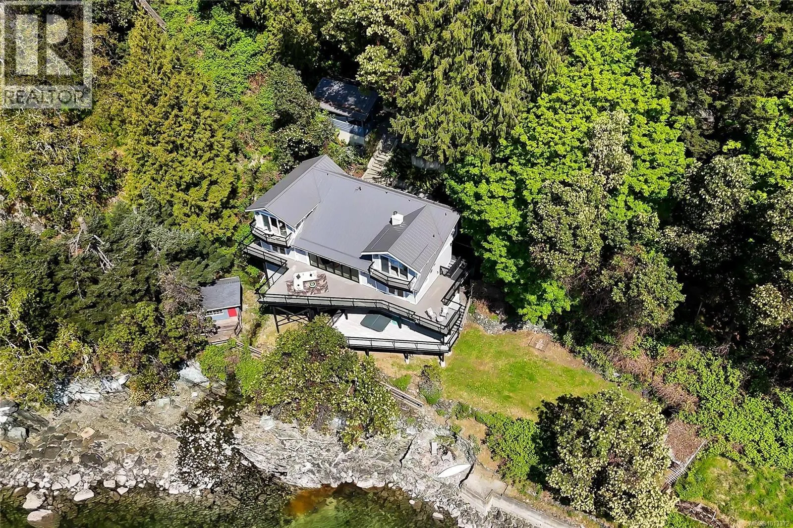 468 Arbutus Ave