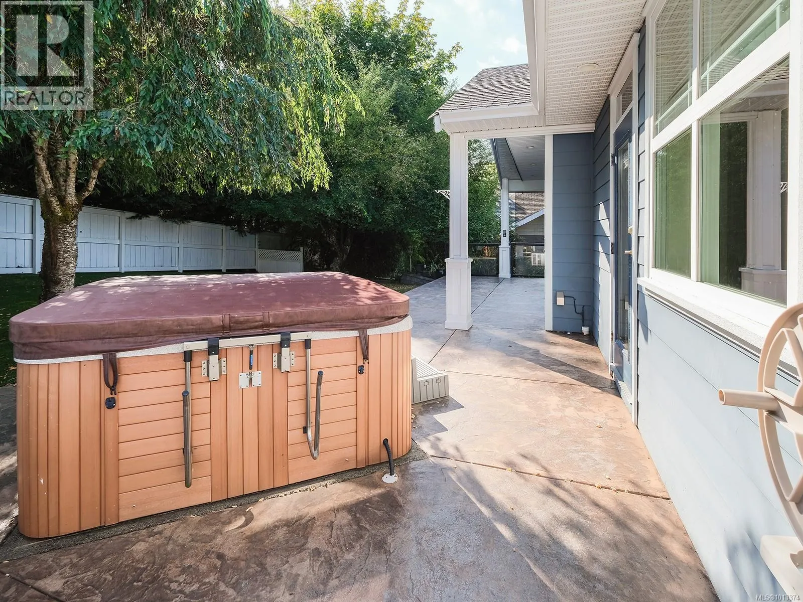 1858 Sterling Ridge Pl