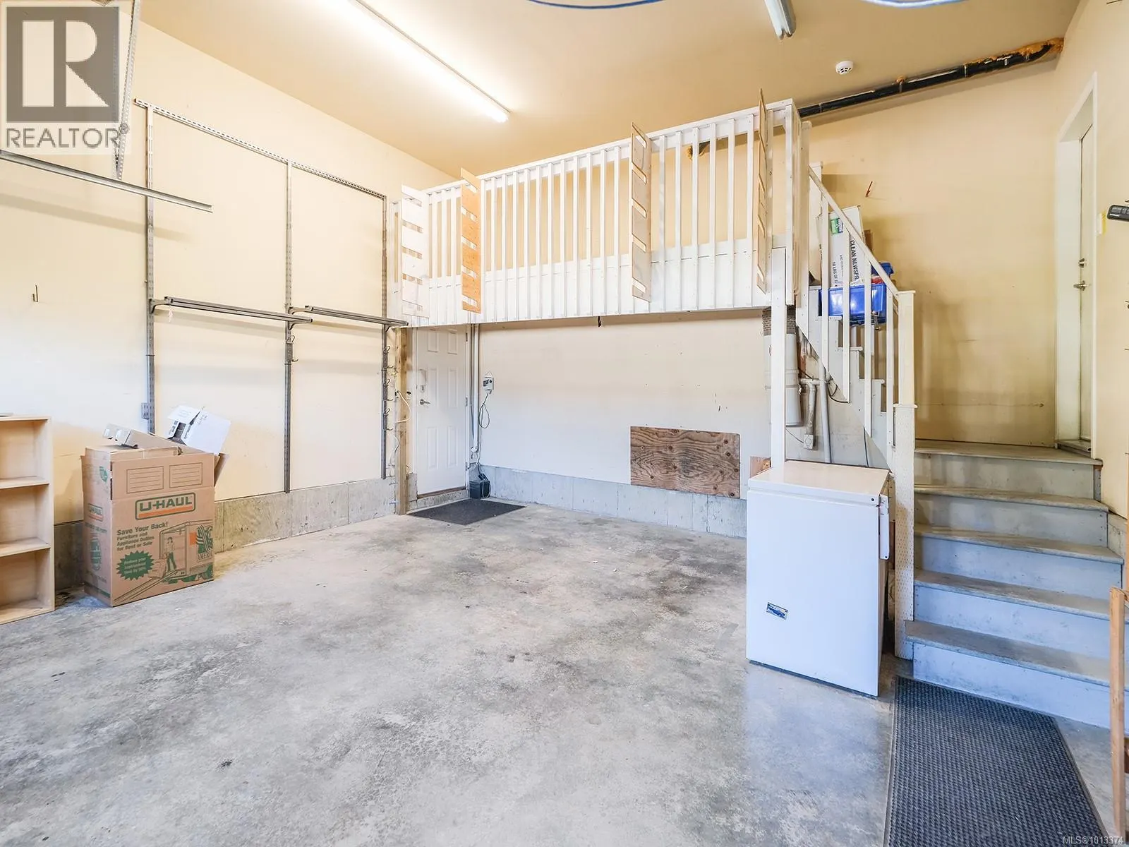 1858 Sterling Ridge Pl