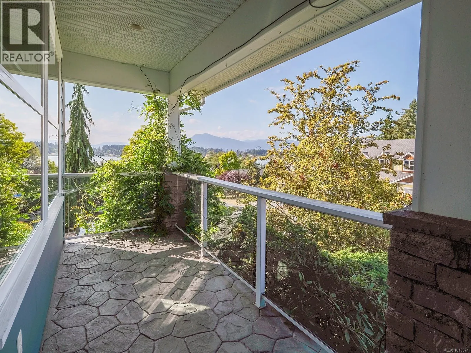 1858 Sterling Ridge Pl