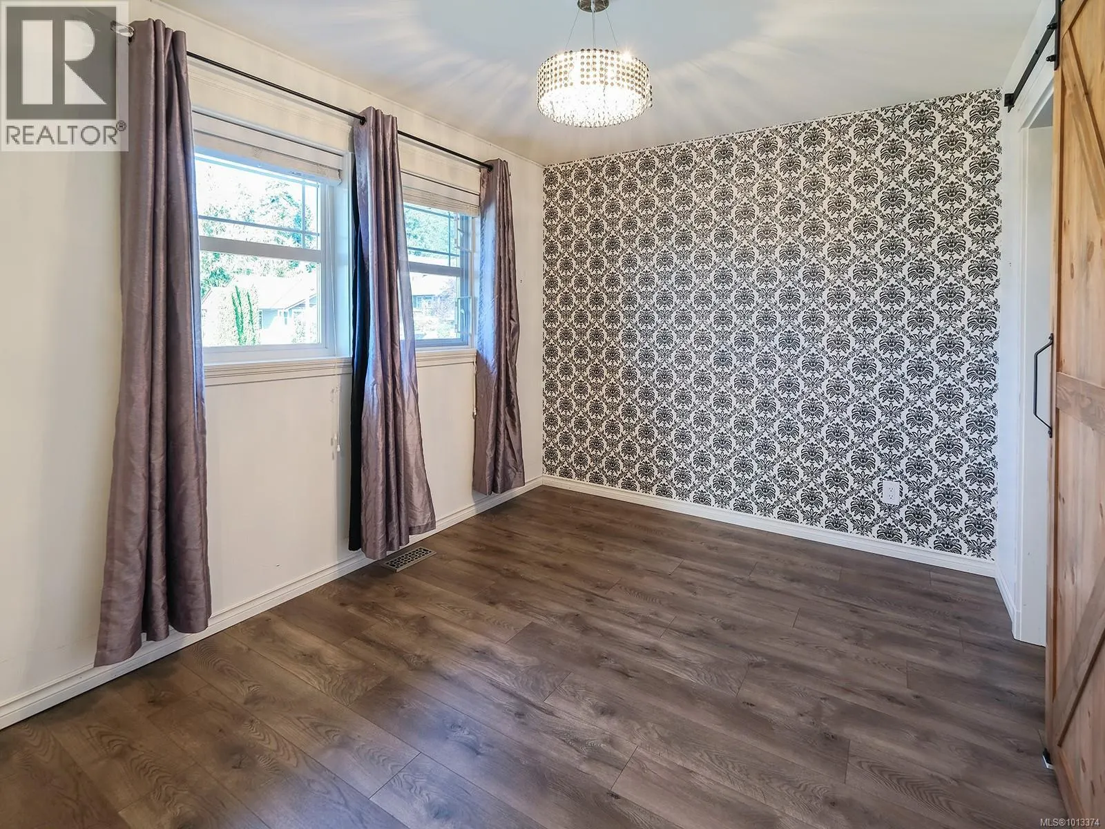 1858 Sterling Ridge Pl