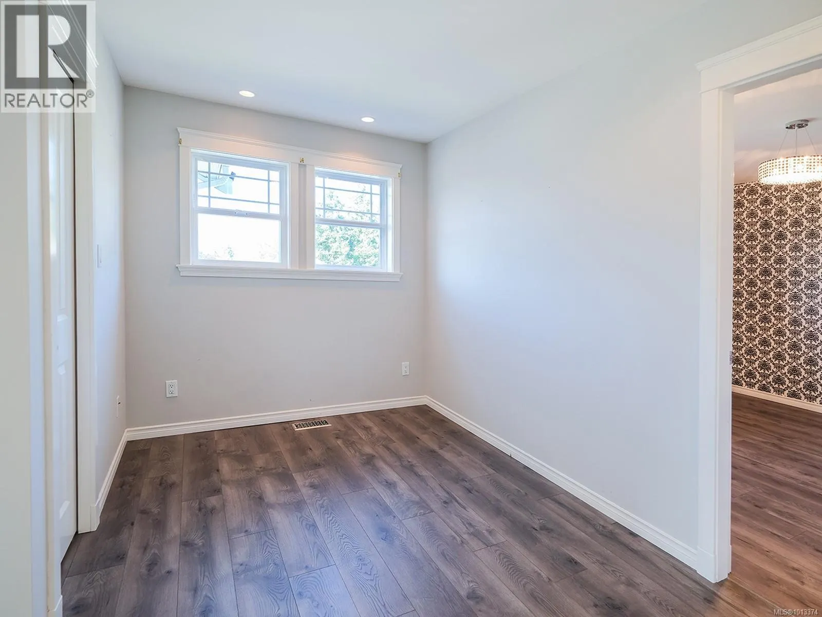 1858 Sterling Ridge Pl