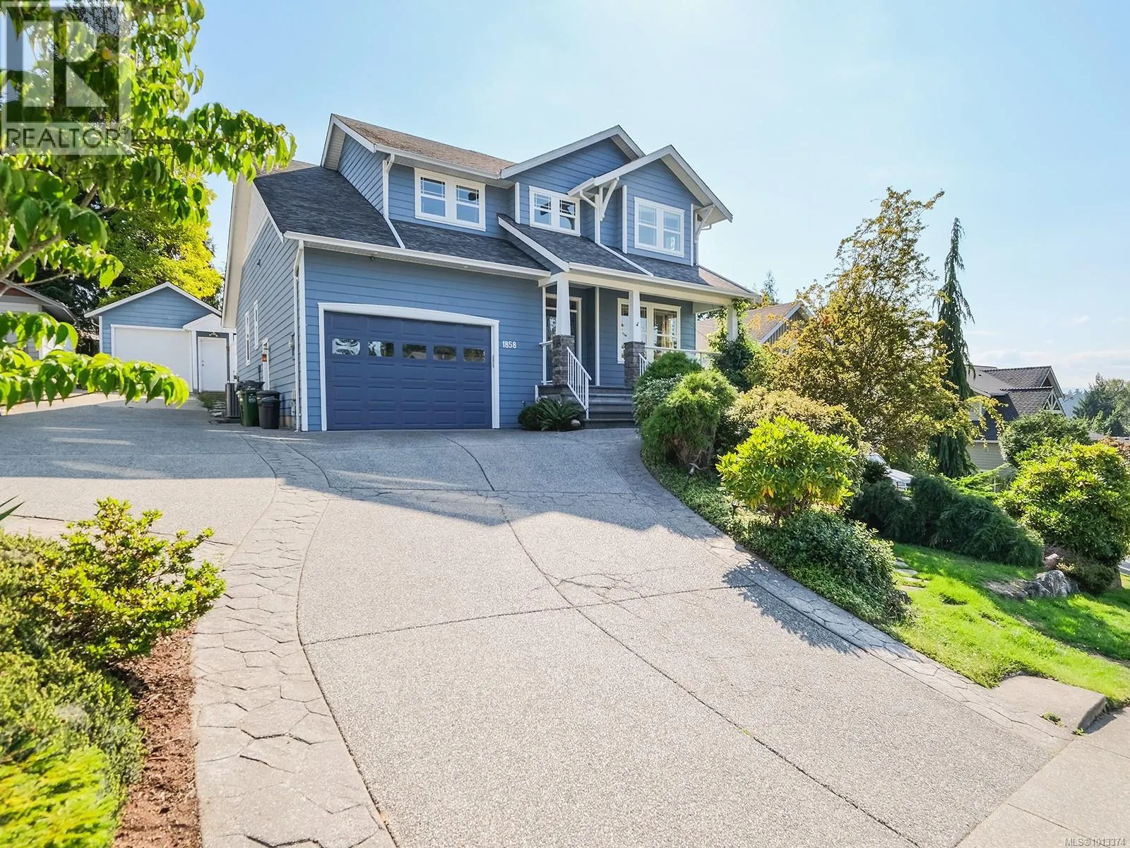 1858 Sterling Ridge Pl