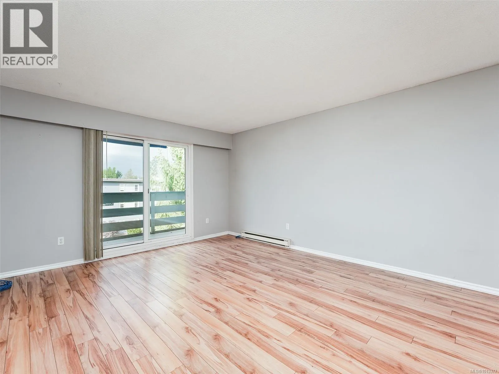 406 859 Carrie St