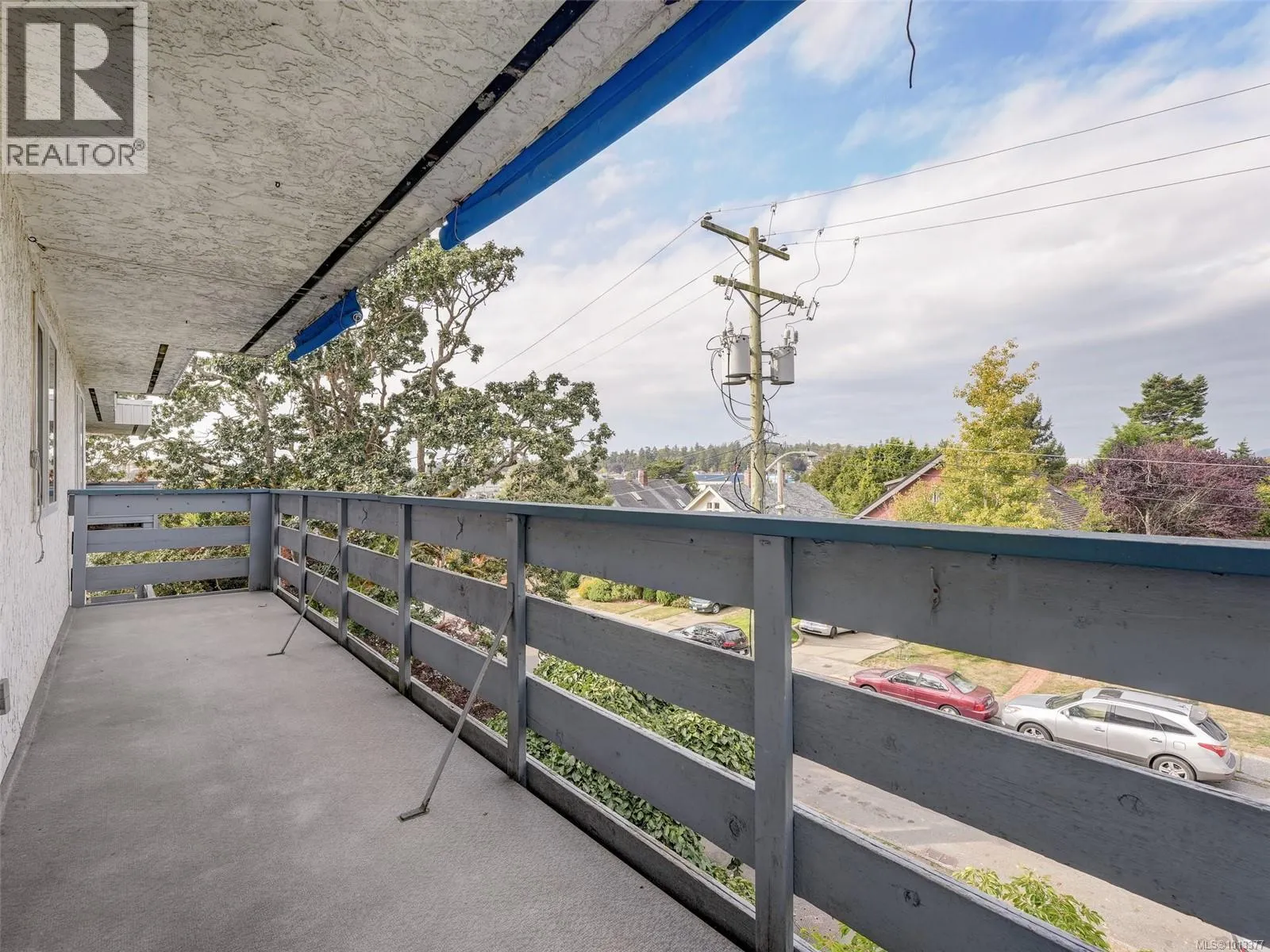 406 859 Carrie St