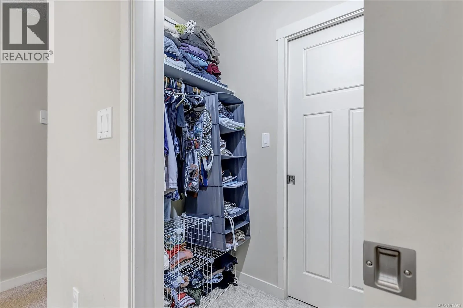 102 2153 Ridgemont Pl