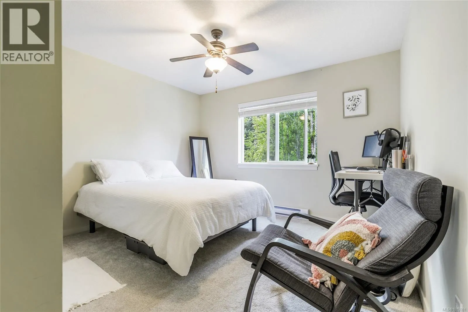 102 2153 Ridgemont Pl