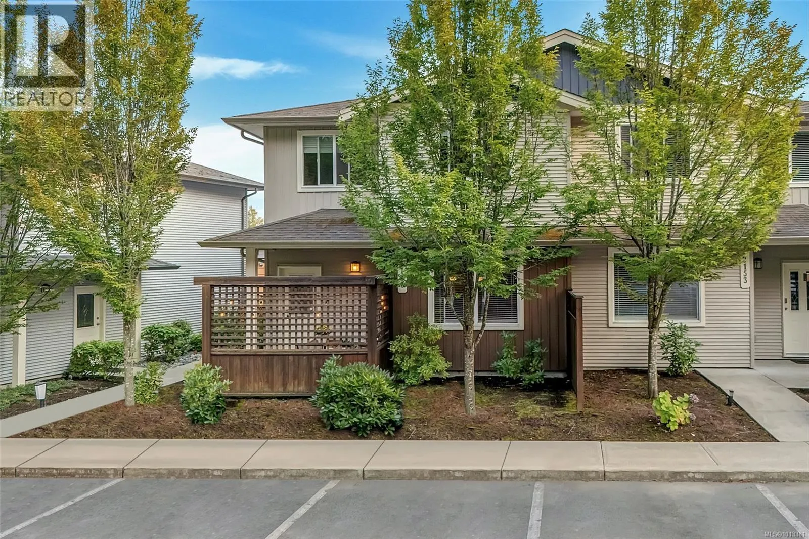102 2153 Ridgemont Pl