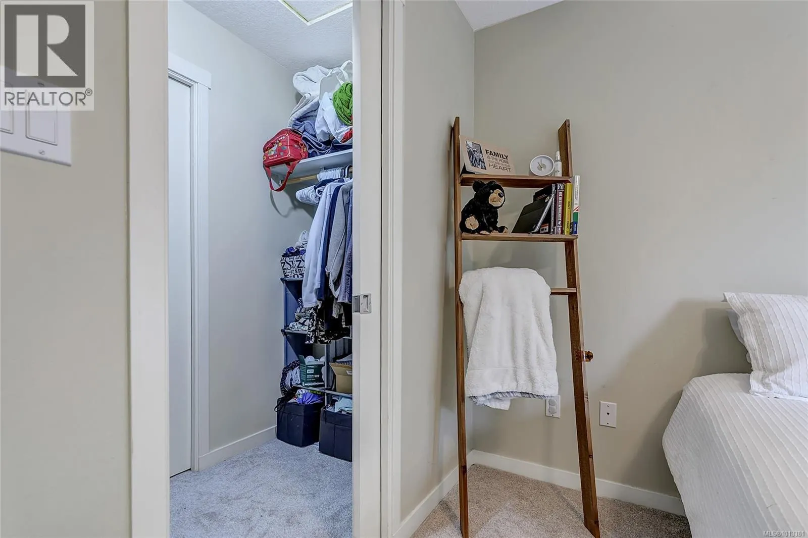 102 2153 Ridgemont Pl