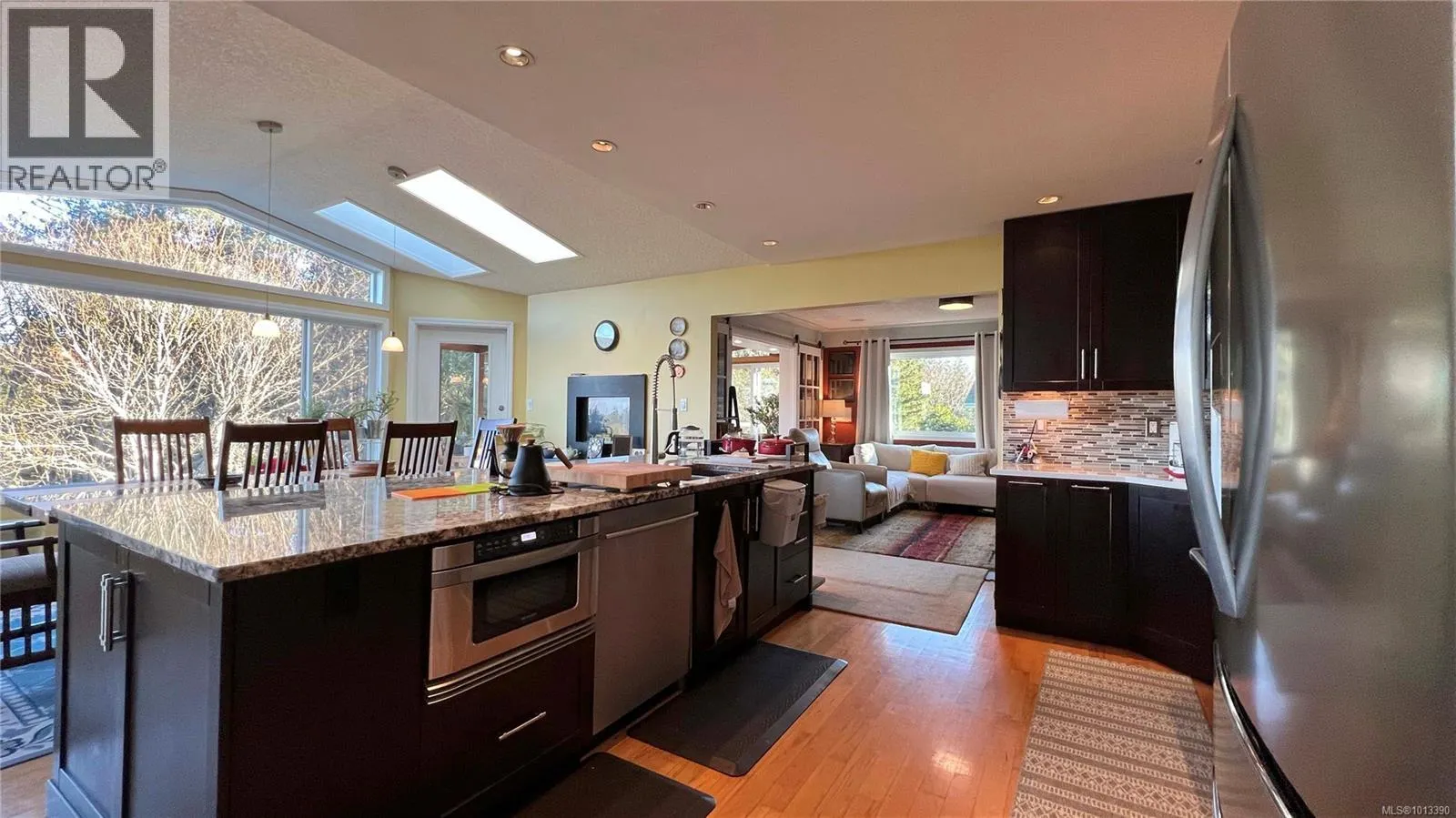 986 Seapearl Pl