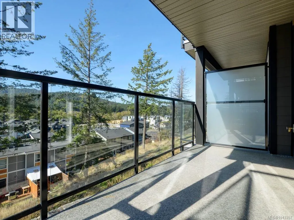 948 Warbler Close