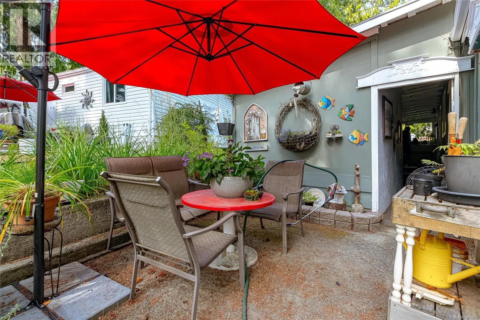 47 5838 Blythwood Rd