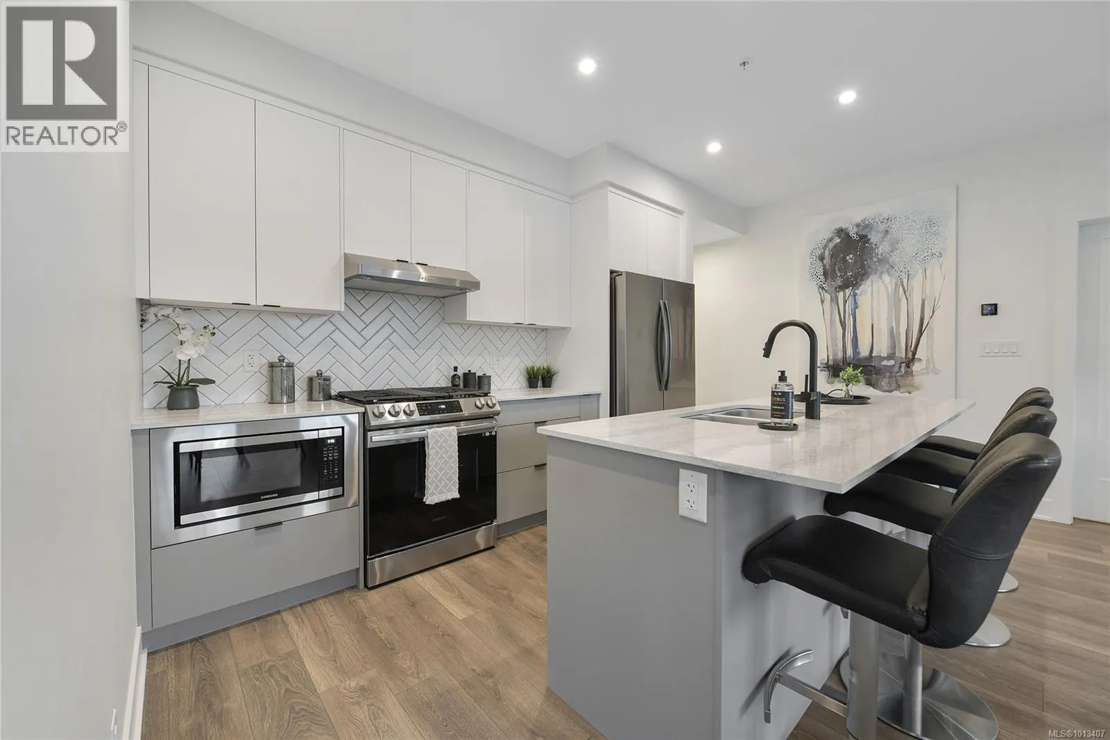 302 1114 Samar Cres