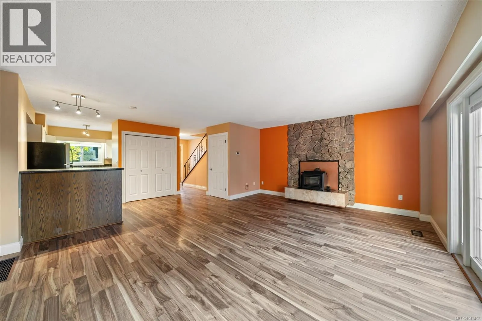 1 1164 Palmer Rd