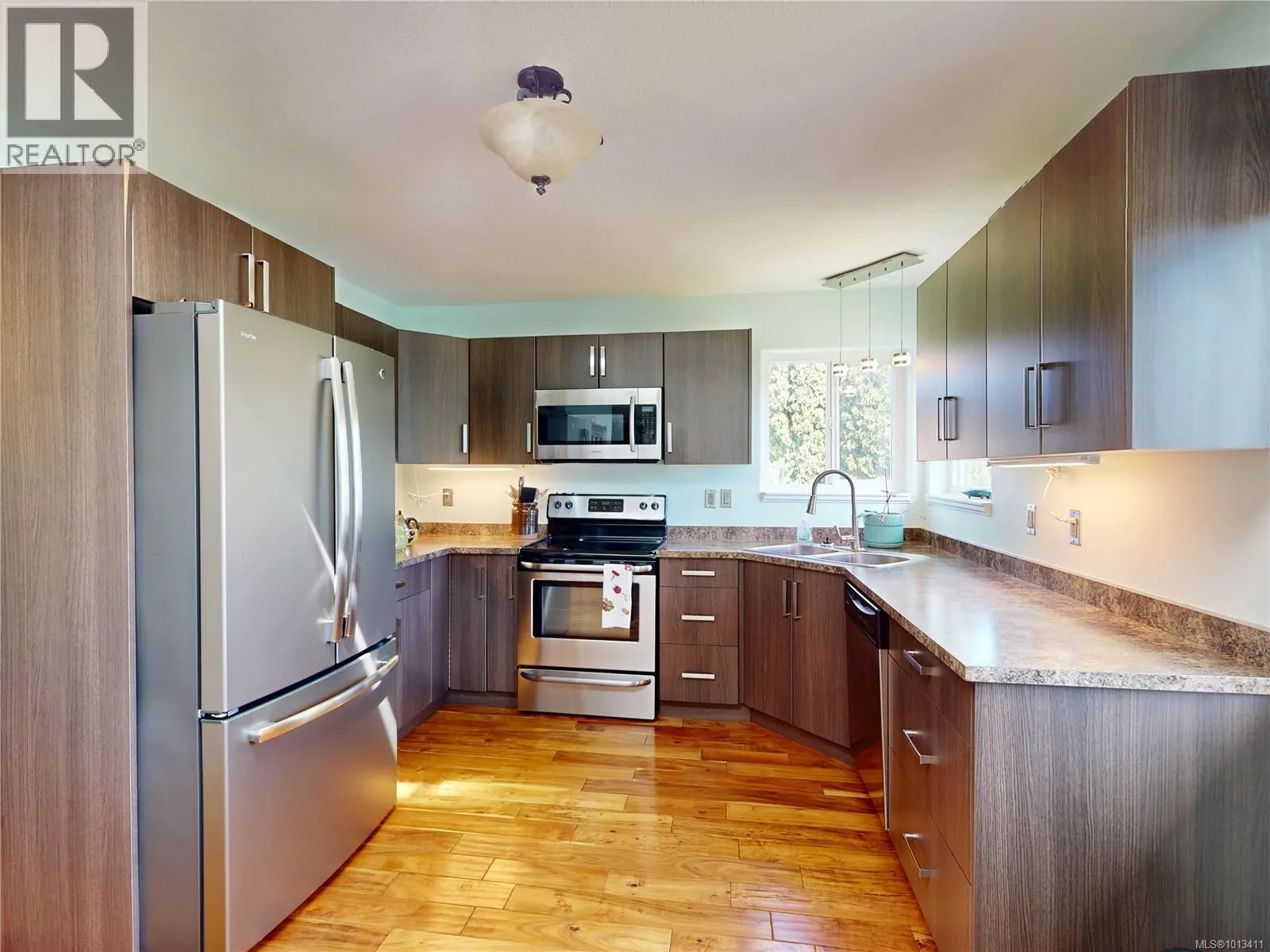 2113 Amethyst Way